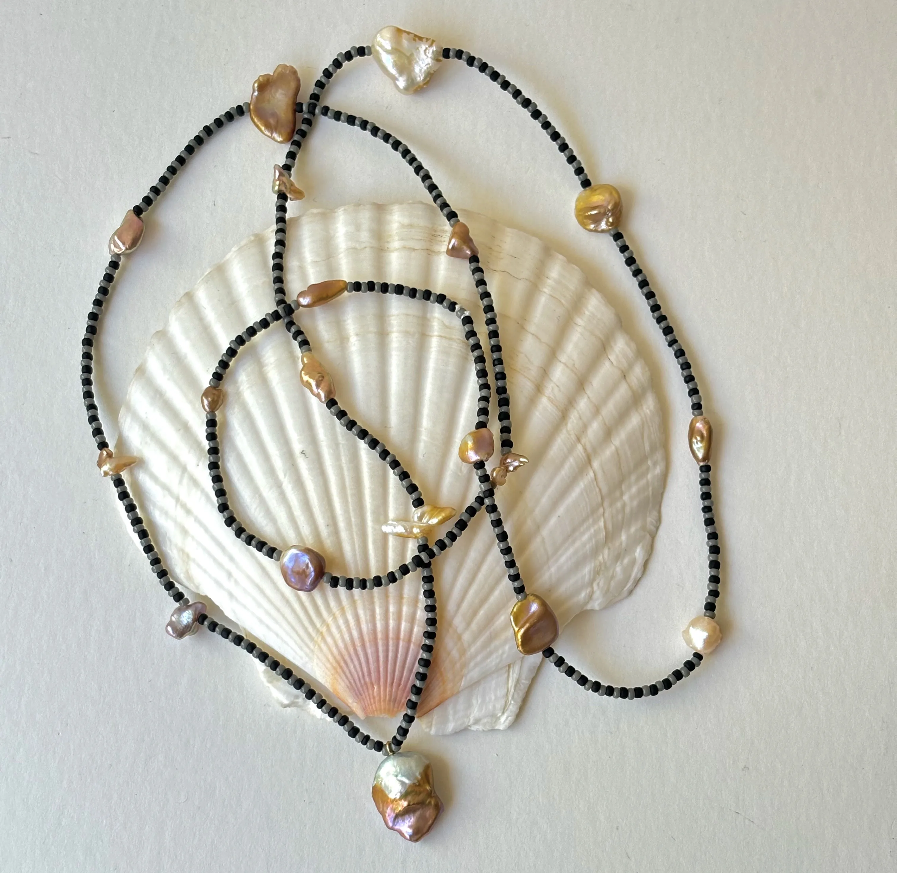 32" KESHI PEARL DROP ON MATTE BLACK AND GREY SEED BEAD NECKLACE