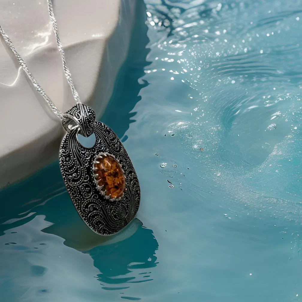 Amber - Necklace