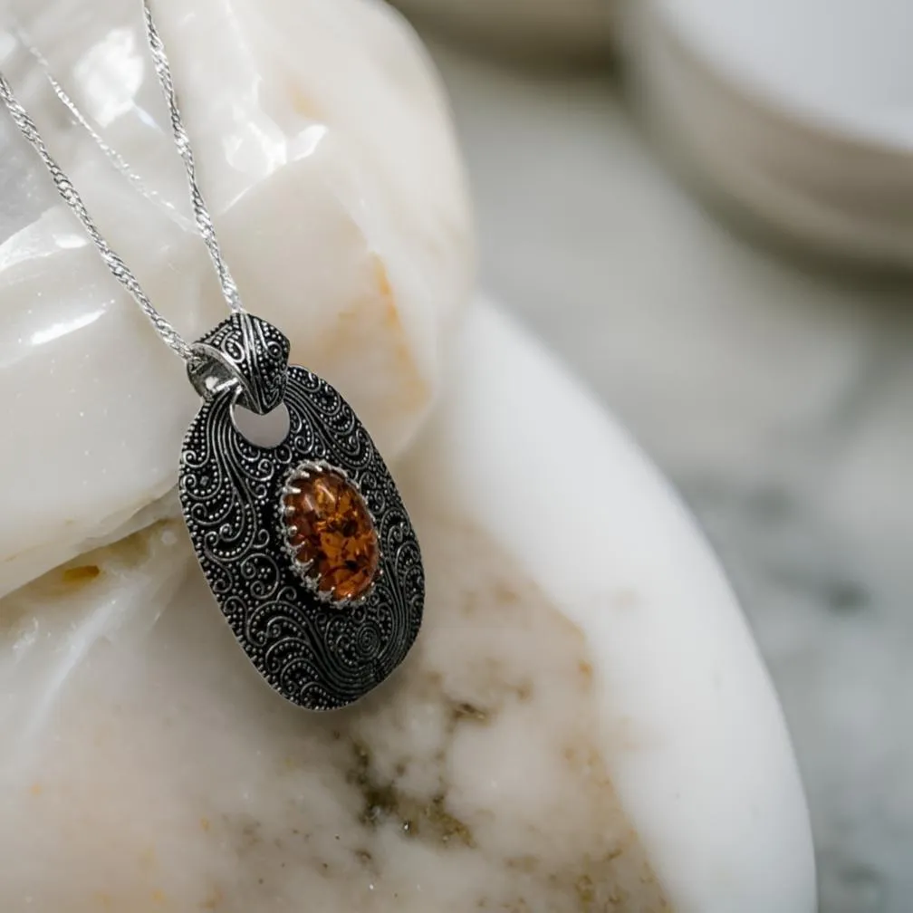 Amber - Necklace