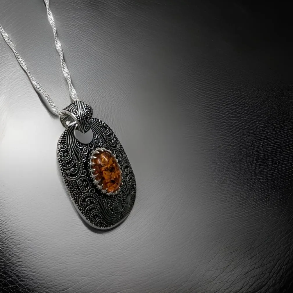 Amber - Necklace