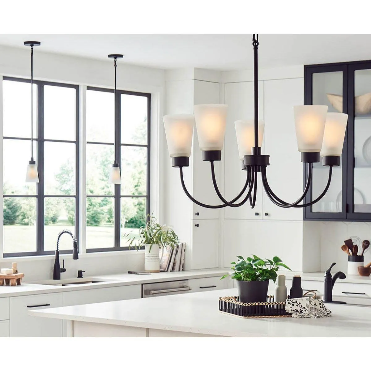 Erma 24 in. 5 Lights Chandelier Black finish