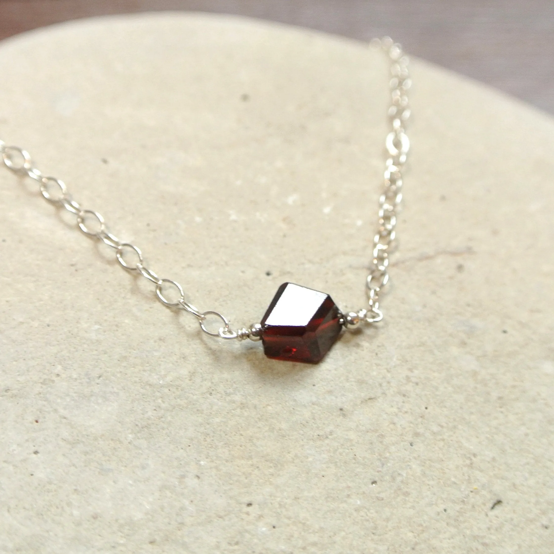 Essential Energy Gemstone Necklace: Garnet - Devotion
