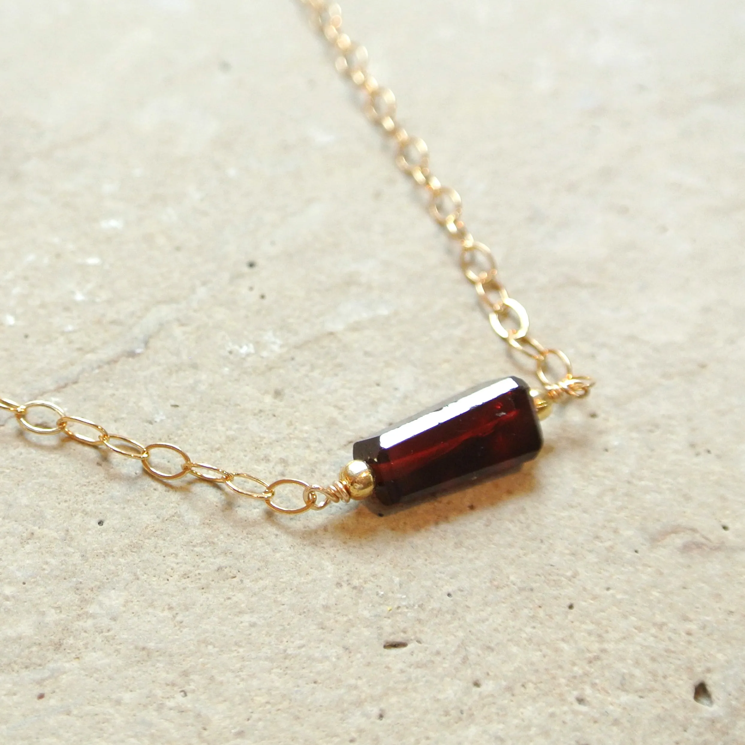 Essential Energy Gemstone Necklace: Garnet - Devotion