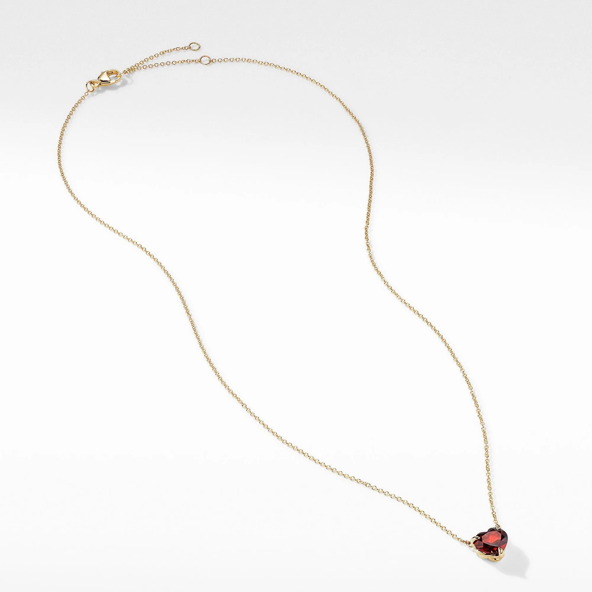 Heart Pendant Necklace in 18K Yellow Gold with Garnet