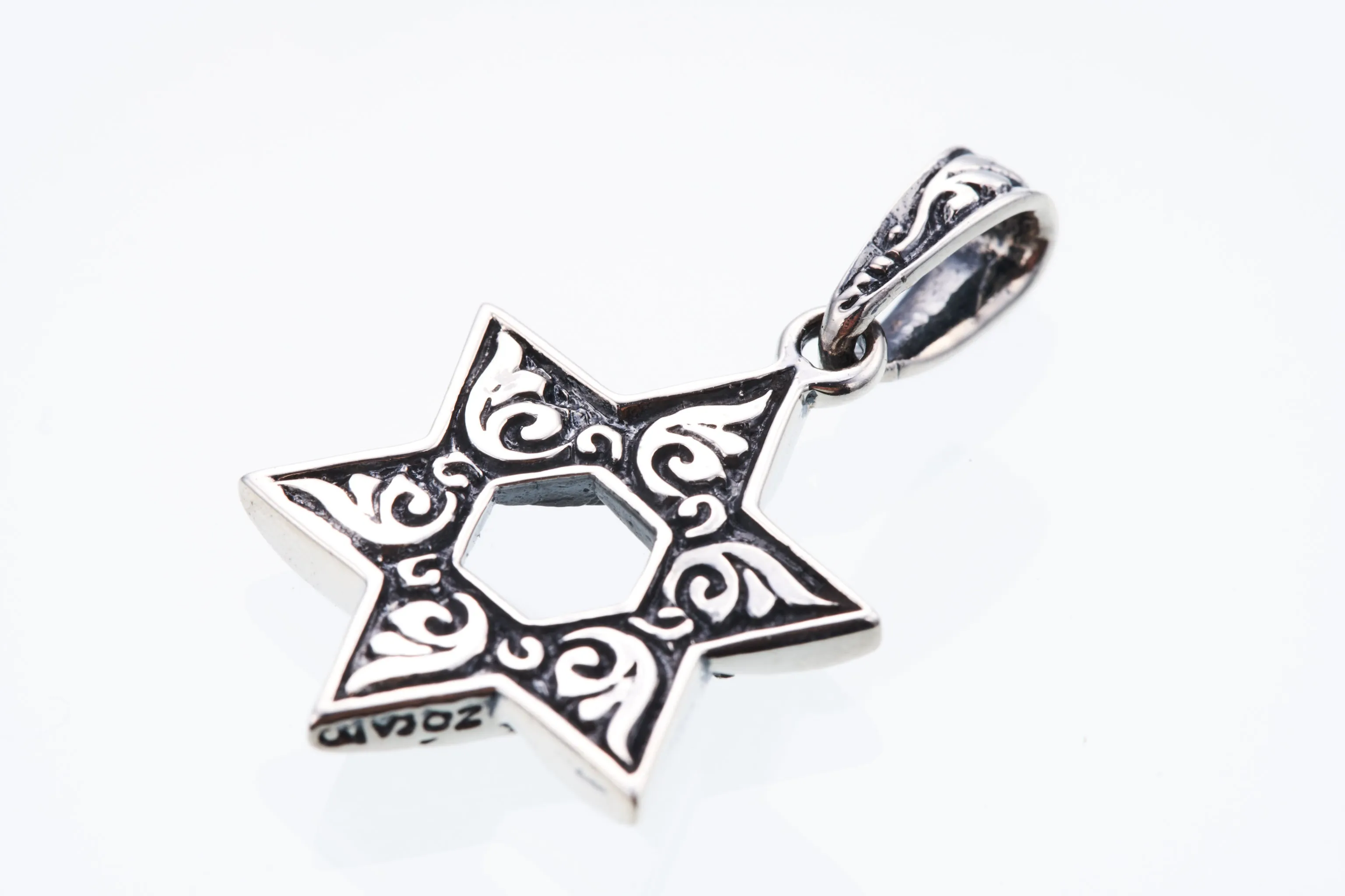 Jewish Star Pendant : S (Garnet)