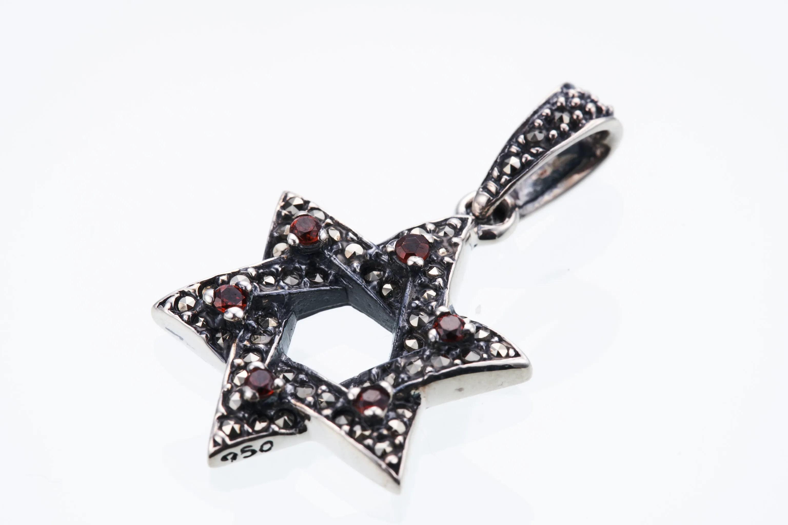 Jewish Star Pendant : S (Garnet)