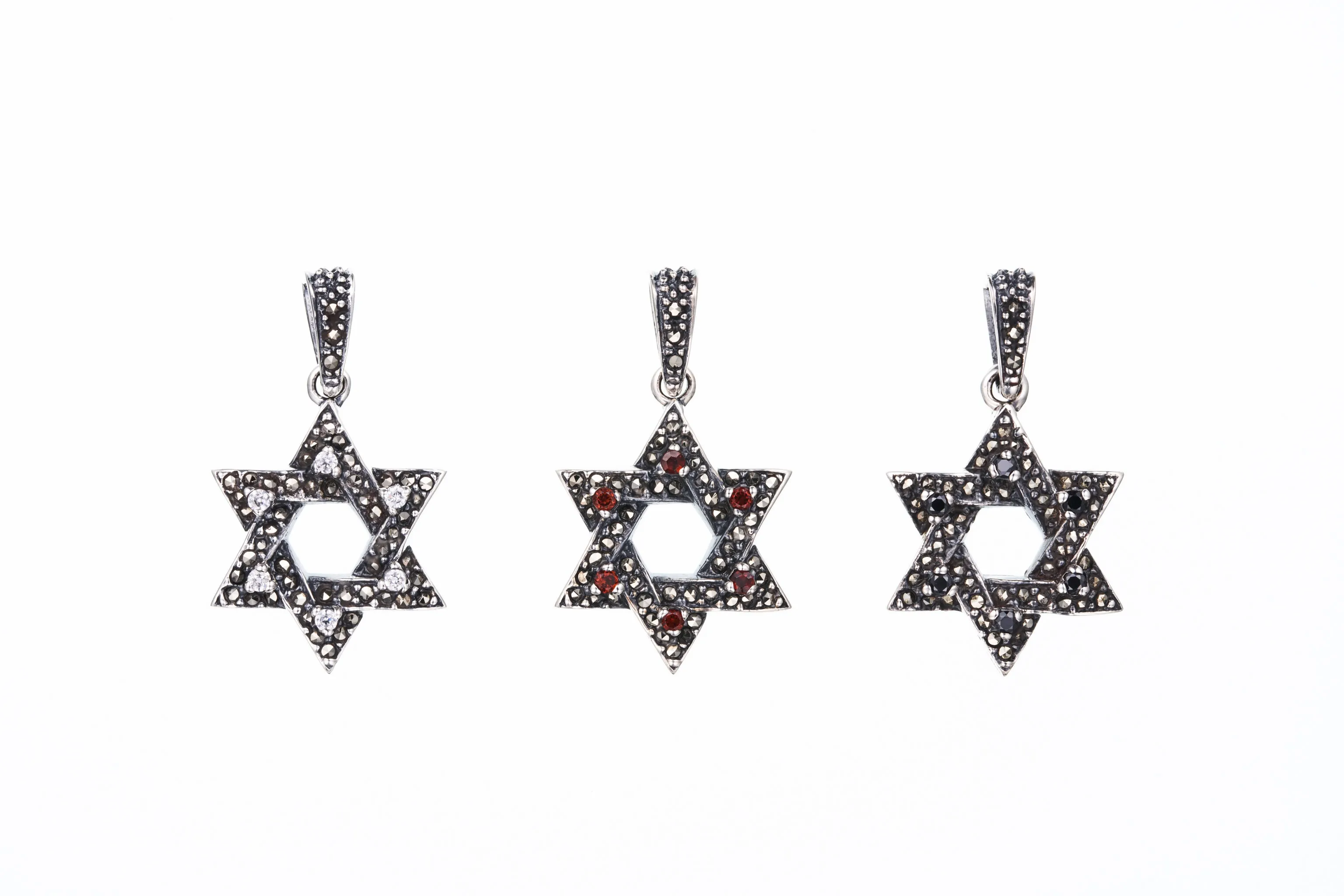 Jewish Star Pendant : S (Garnet)