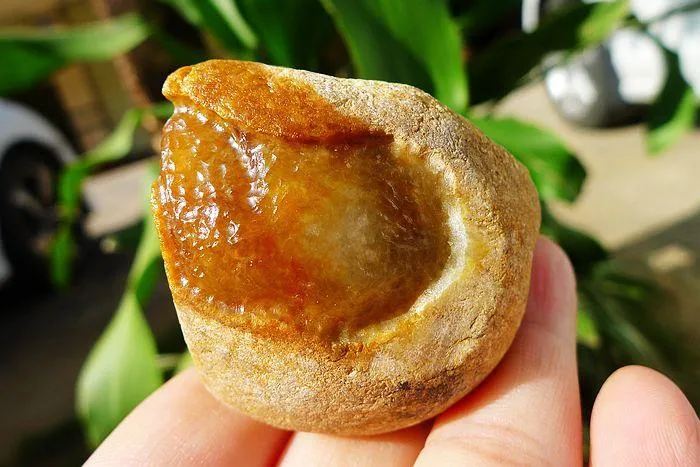 Natural Jade Rough Jadeite Raw (125g,4.5X3.9X4cm)