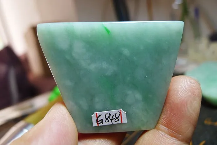 Natural Jade Rough Jadeite Raw (43g,4.9X3.9X0.9cm)