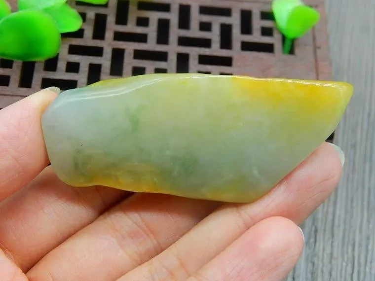 Natural Jade Rough Jadeite Raw (46g, 62X25X19mm)