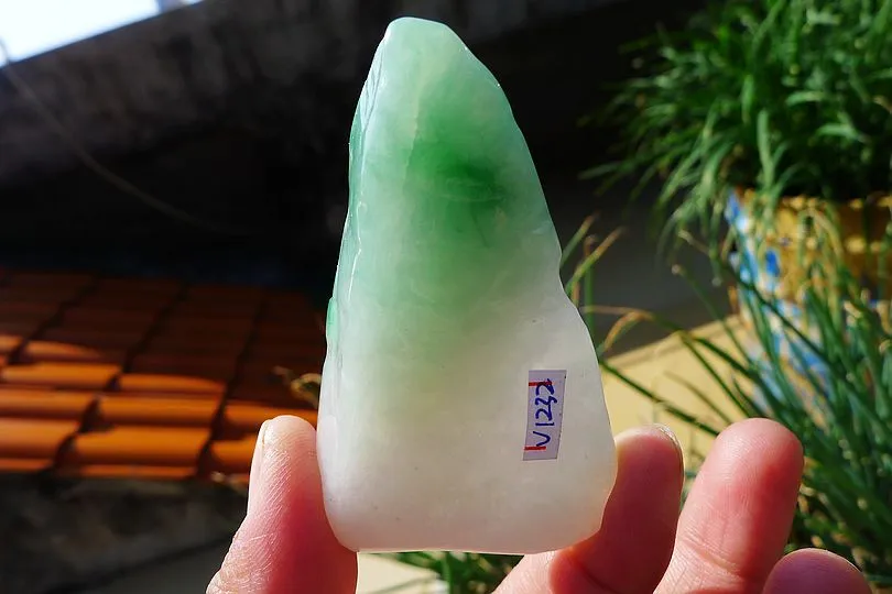 Natural Jade Rough Jadeite Raw (61g,6.2X3.9X1.2cm)