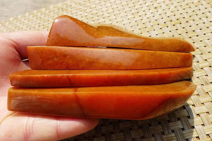 Natural Jade Rough Jadeite Raw 672g