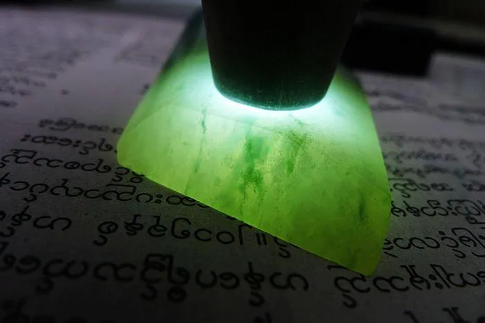 Natural Jade Rough Jadeite Raw (96g,9.9X4.1X1.4cm)