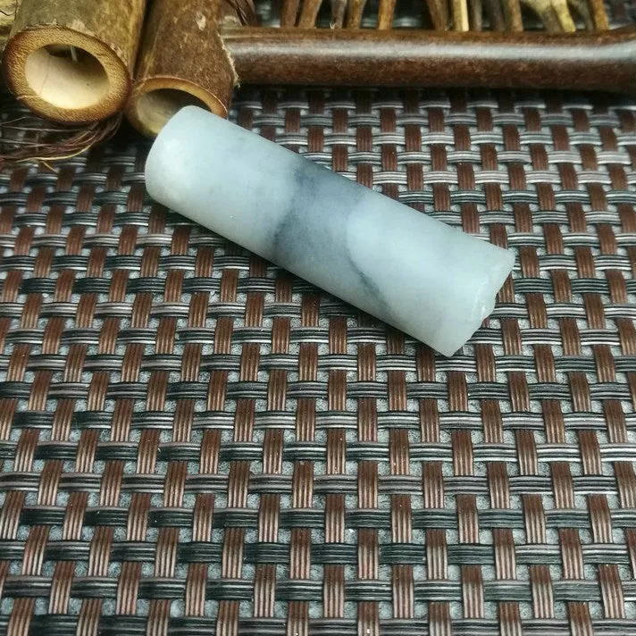 Natural Kunlun Jade Rough Nephrite Raw (29g,5X1.6cm)