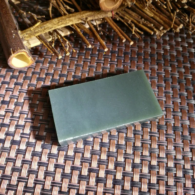 Natural Kunlun Jade Rough Nephrite Raw (34g,5.3X2.9X0.8cm)
