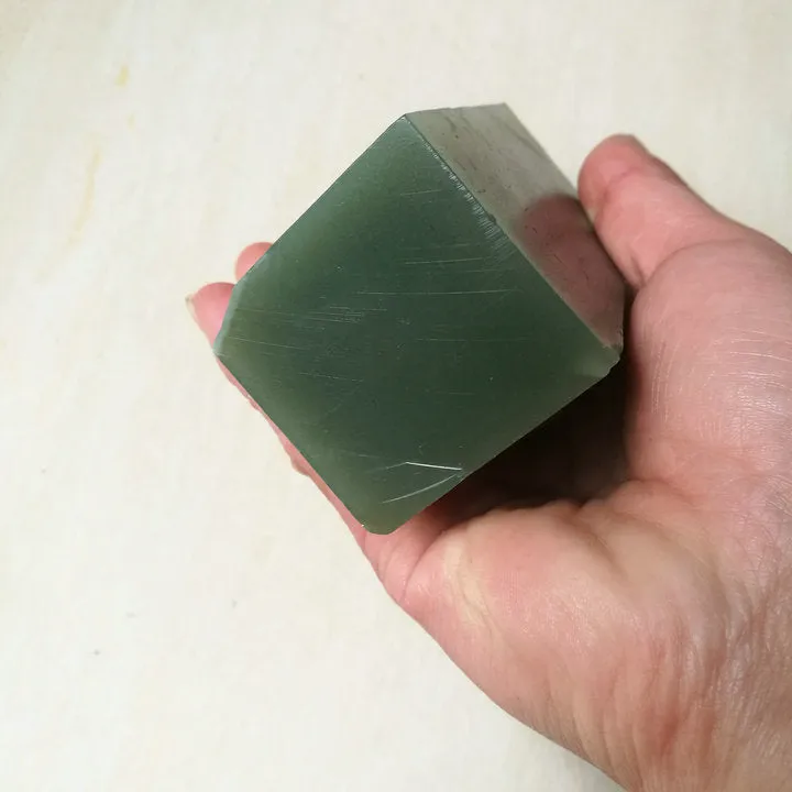 Natural Kunlun Jade Rough Nephrite Raw (437g, 8.5X4.5X4cm)