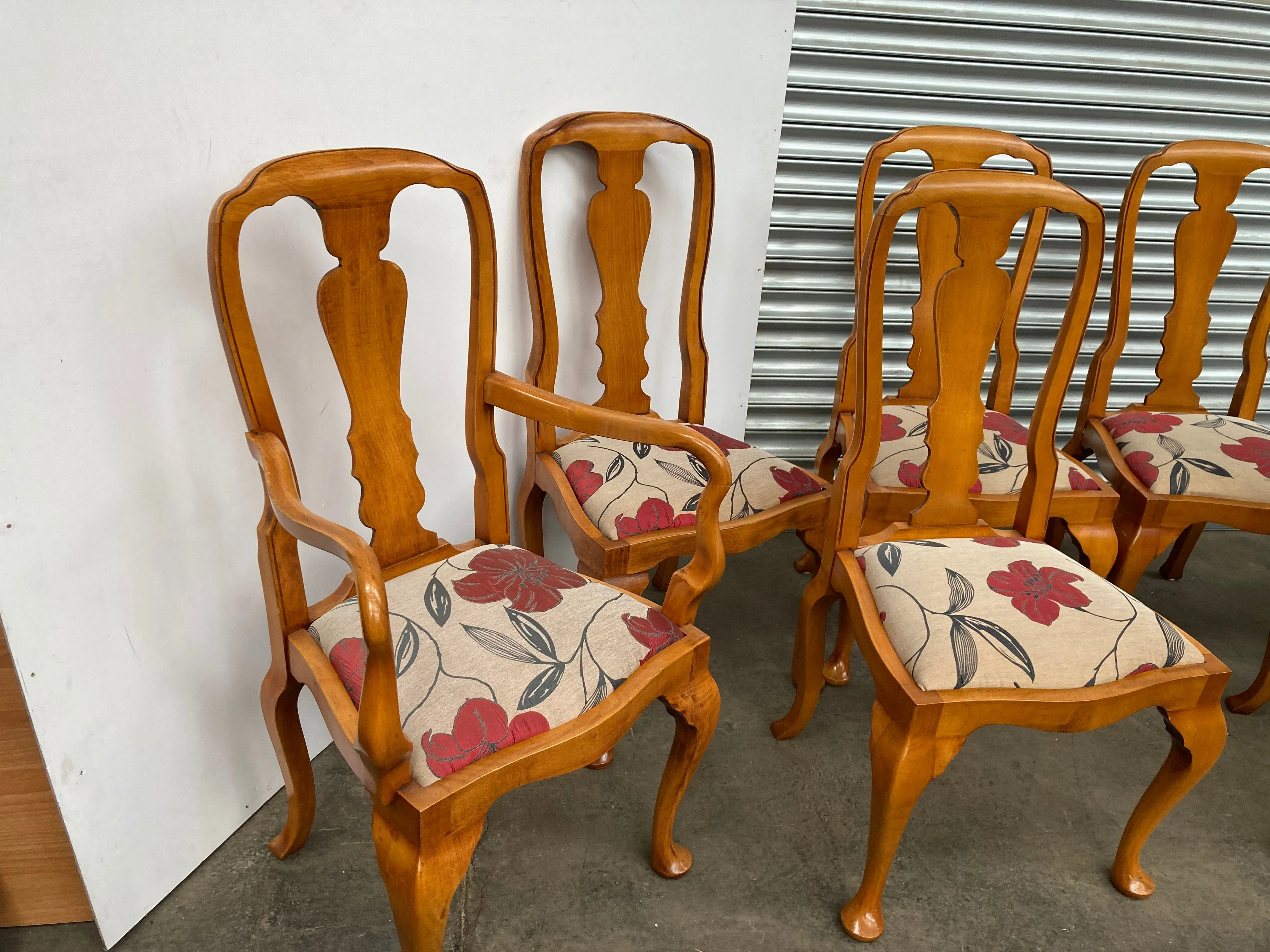 Set of 8 stunning vintage dining chairs