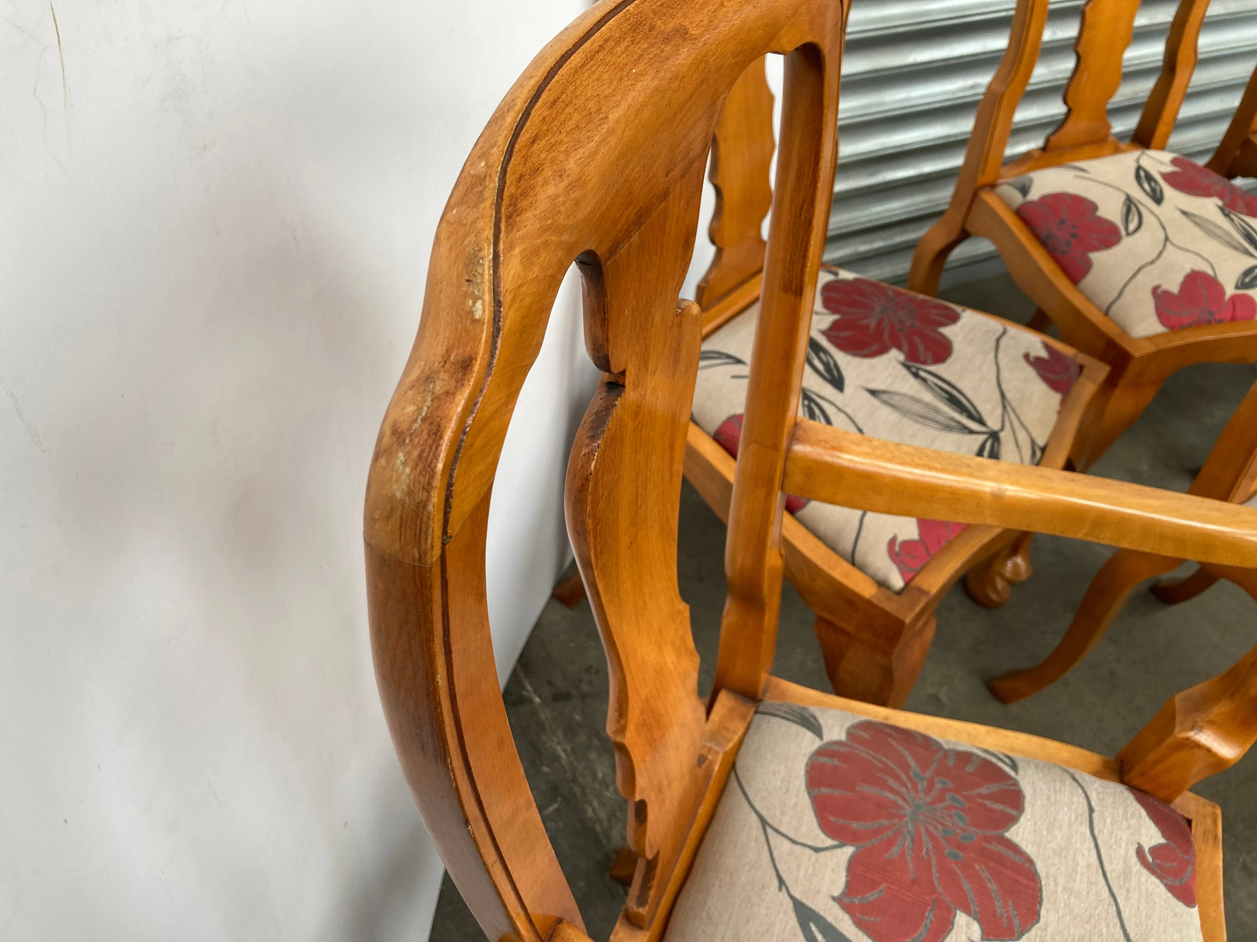 Set of 8 stunning vintage dining chairs