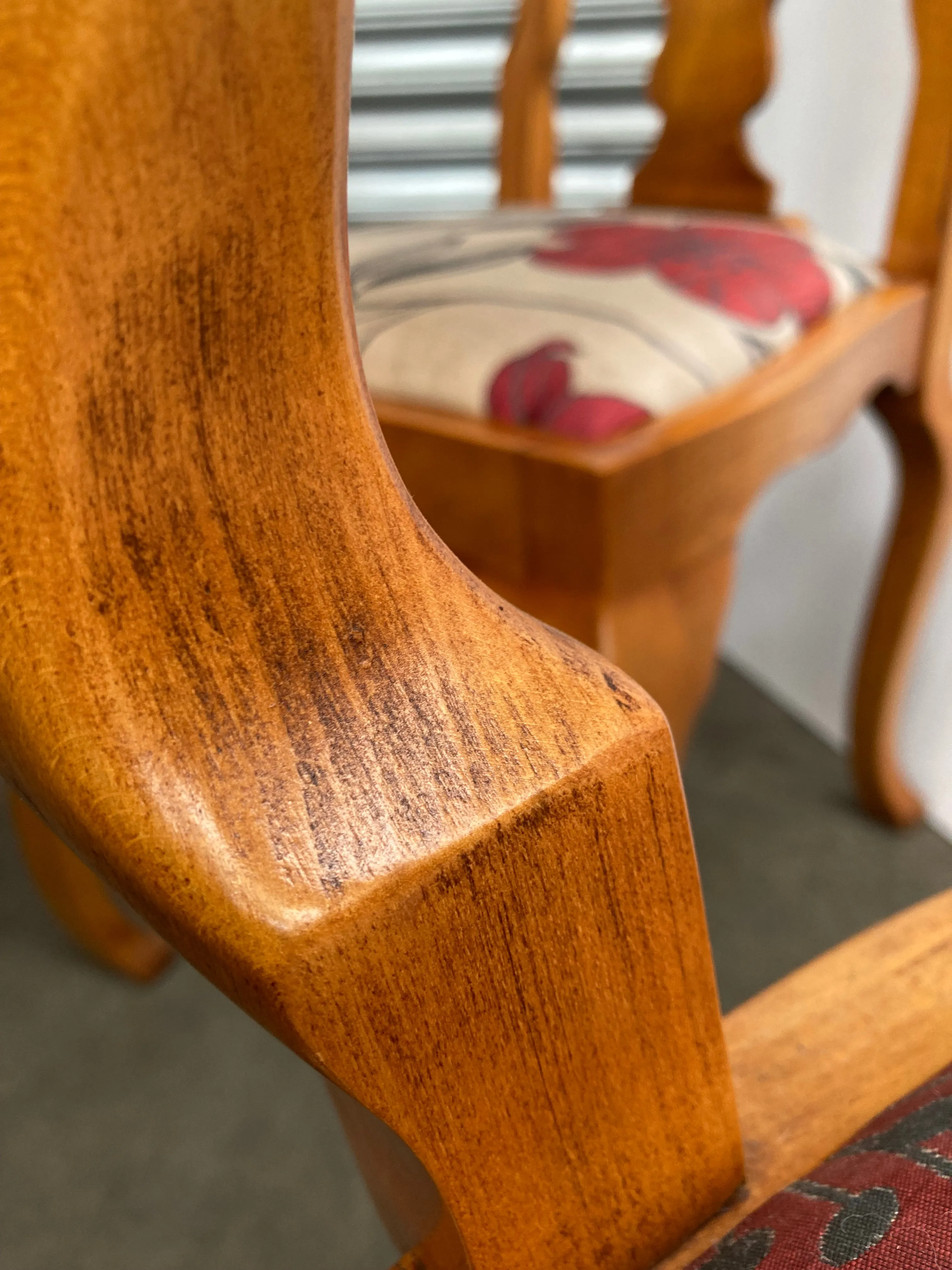 Set of 8 stunning vintage dining chairs