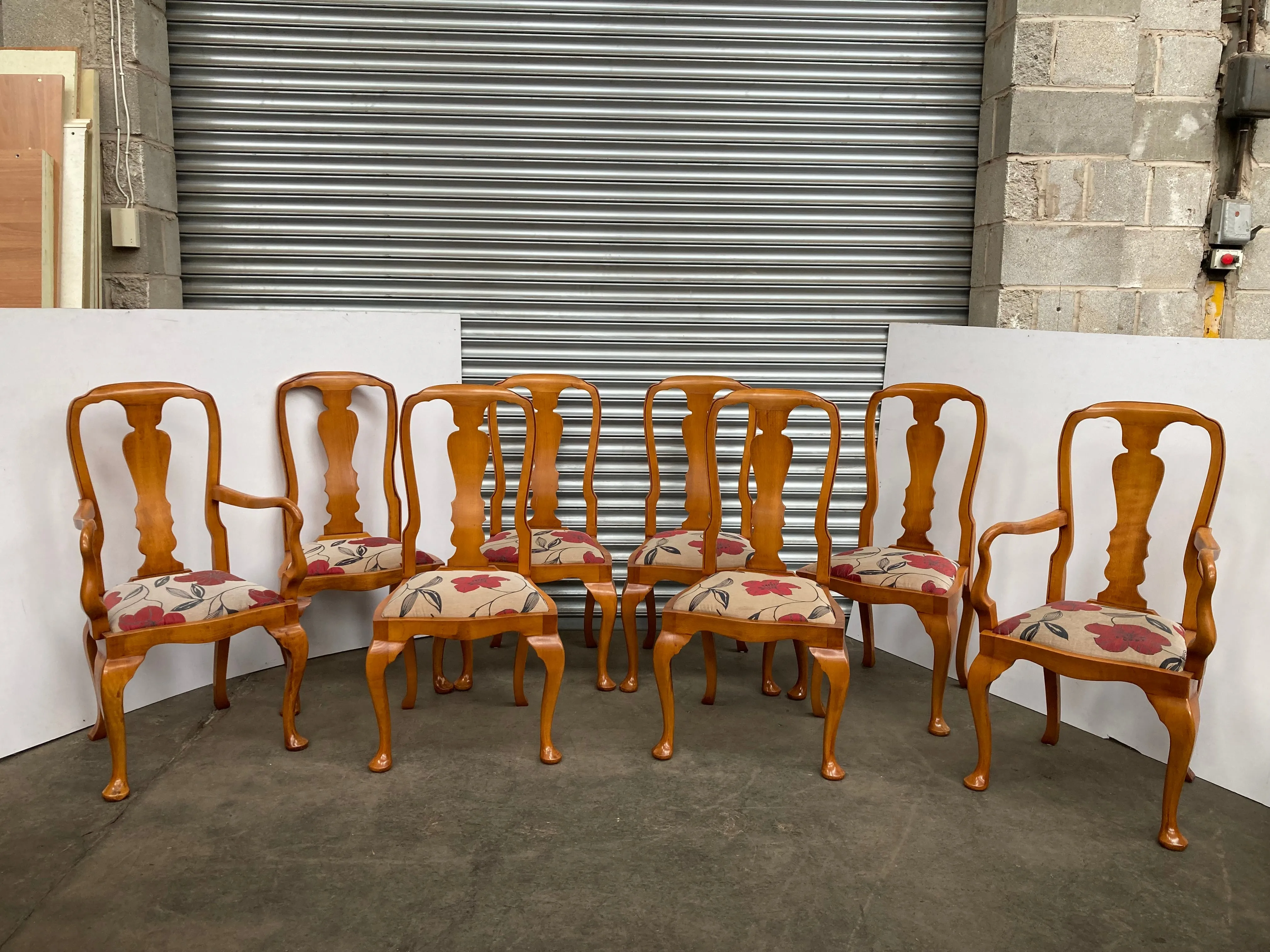 Set of 8 stunning vintage dining chairs