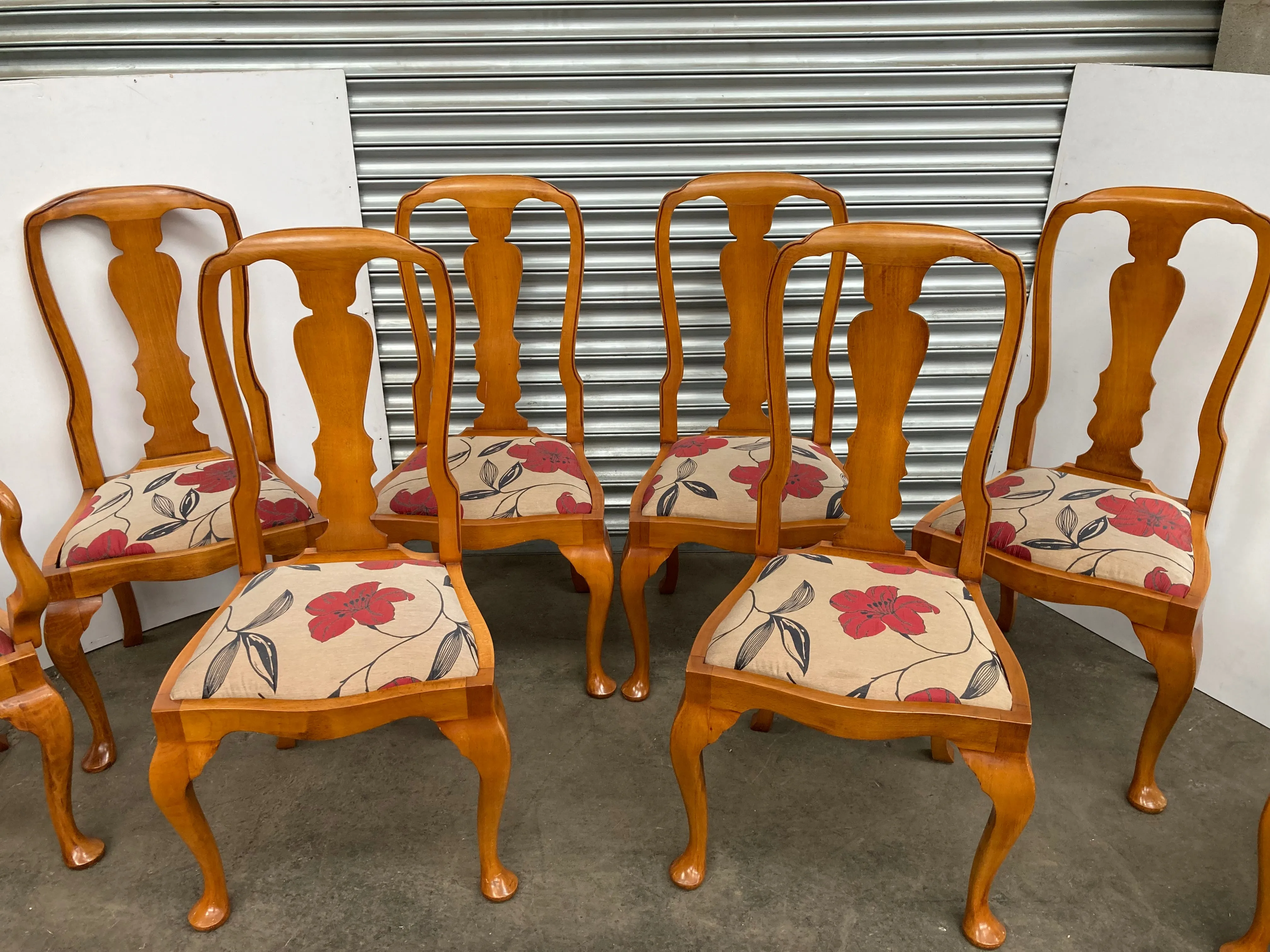 Set of 8 stunning vintage dining chairs