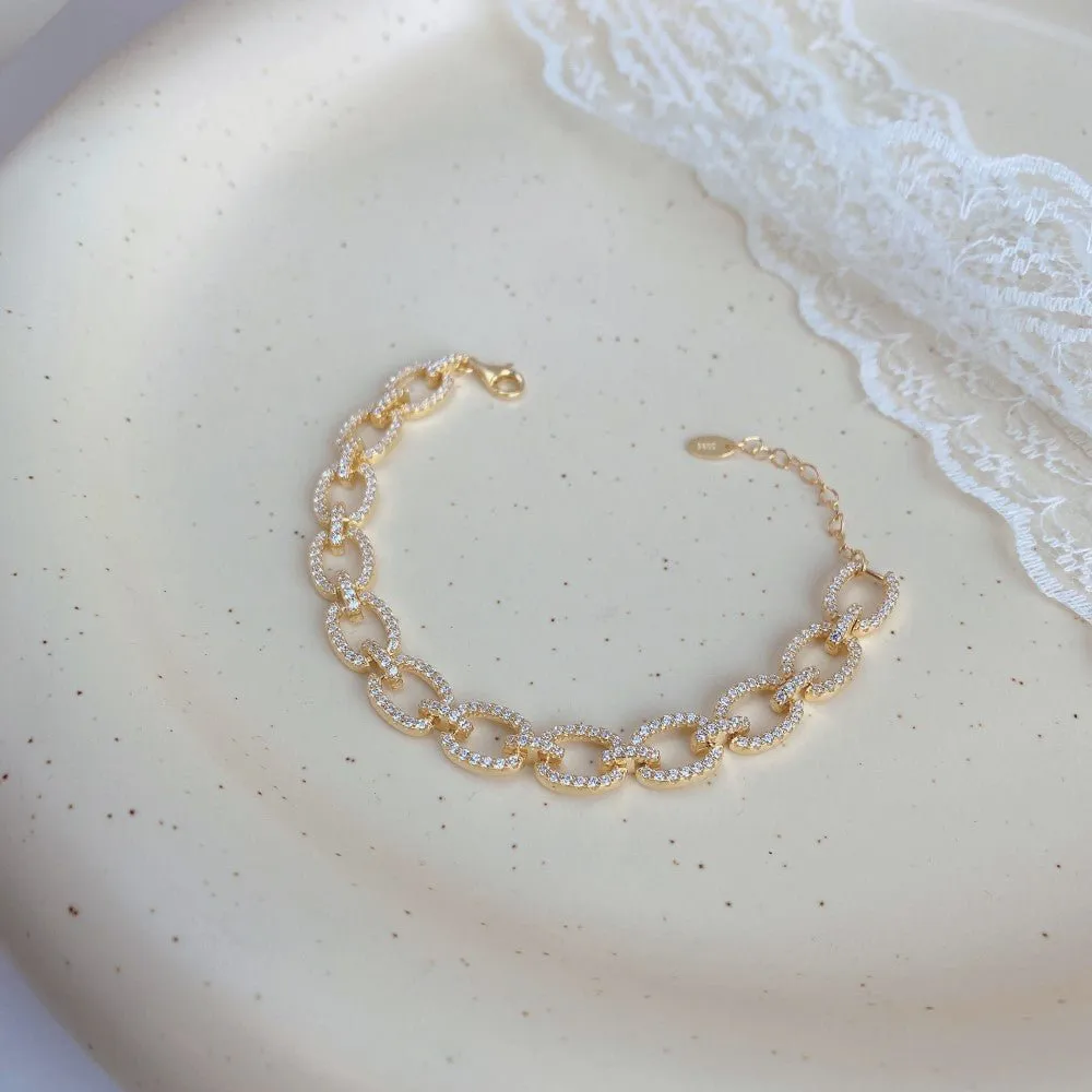 Sparkling bracelet