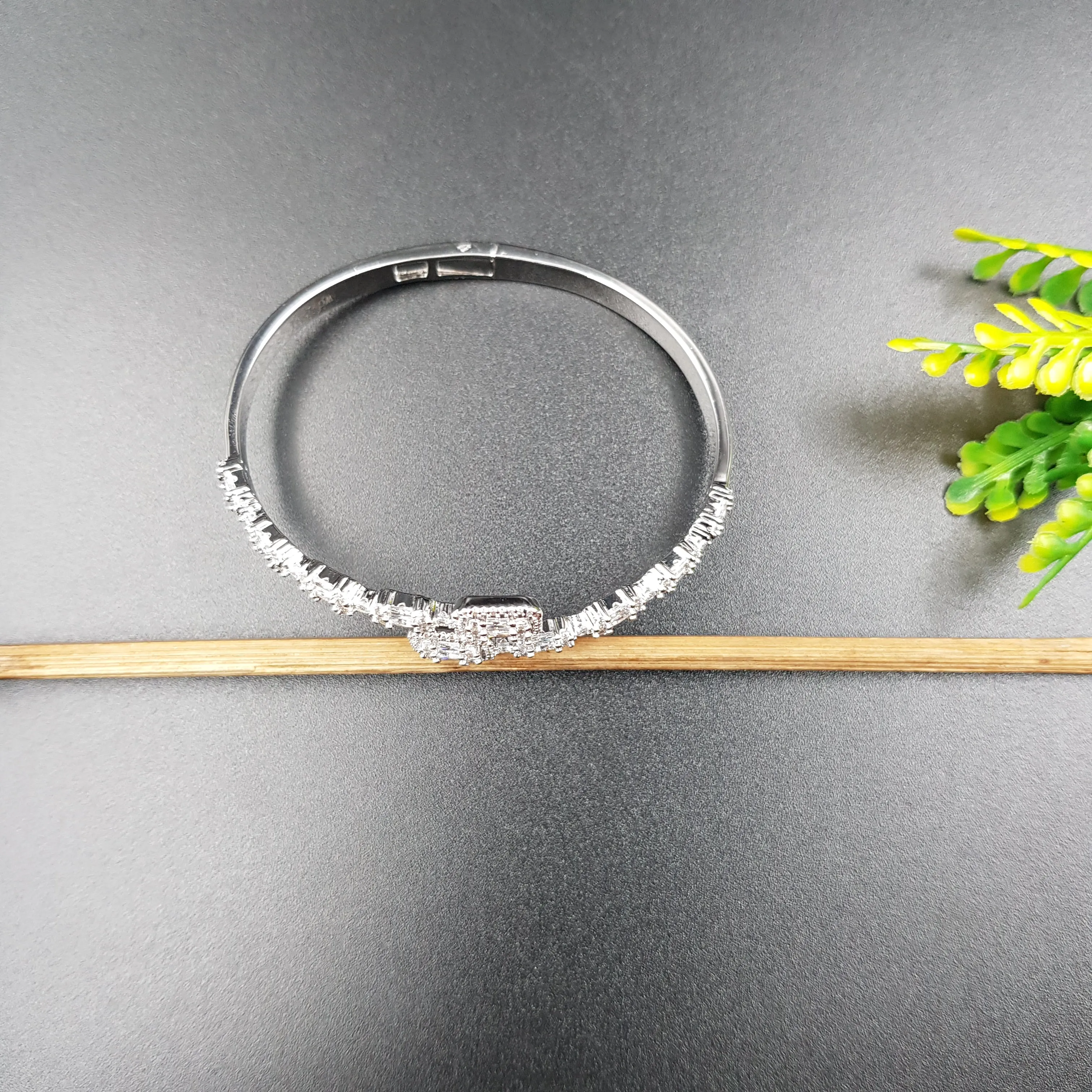 Zircon/AD Bracelet 10514-28