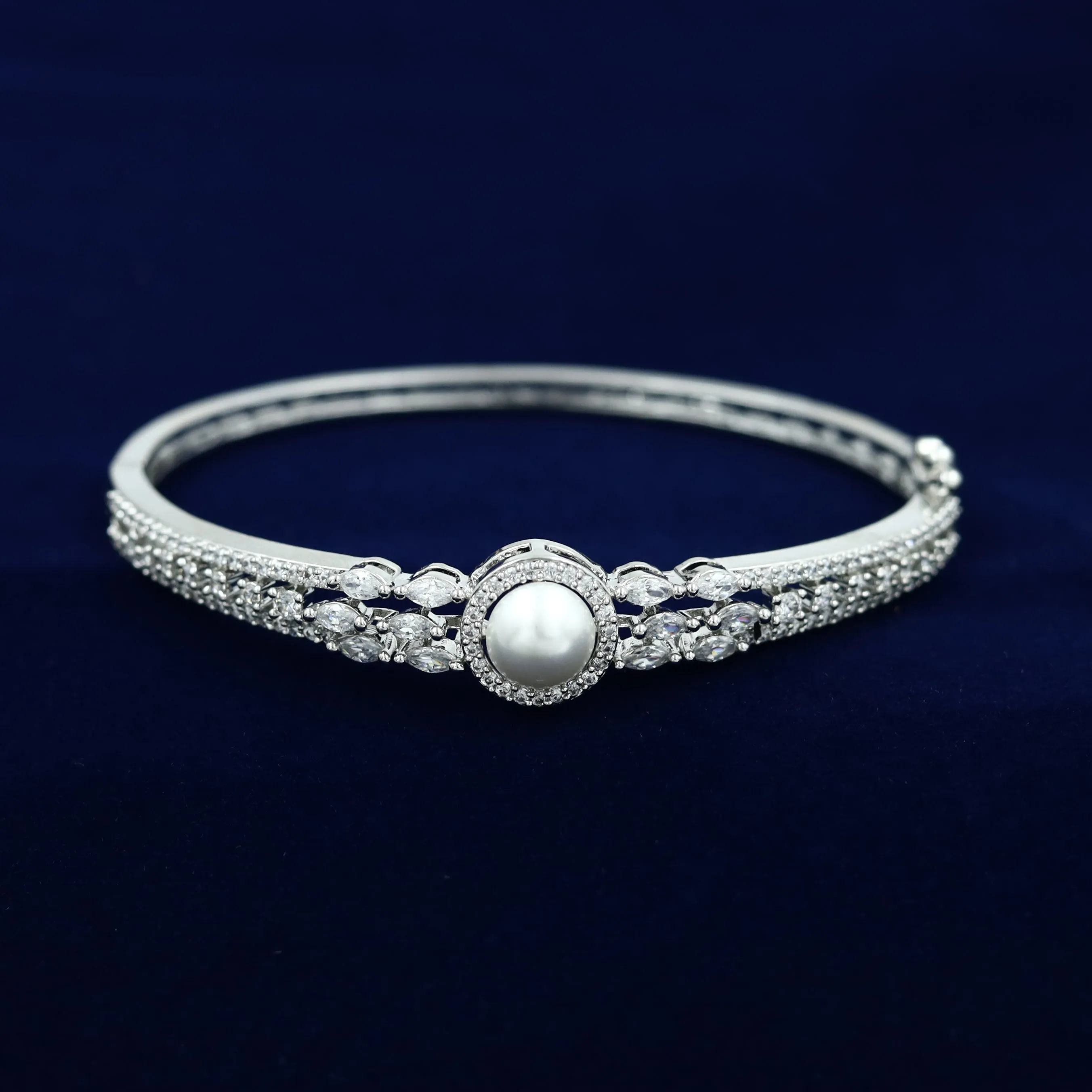 Zircon/AD Bracelet 13016-34